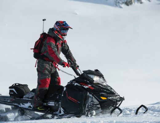 snow mobile
