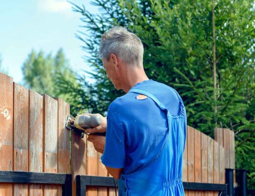 5 tips essential for maintaining your home's backyard fence